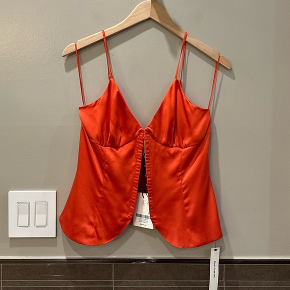 Reformation Lumi Silk Charmeuse V-Neck Sleeveless Camisole Top (Red Coral) - Picture 9 of 16